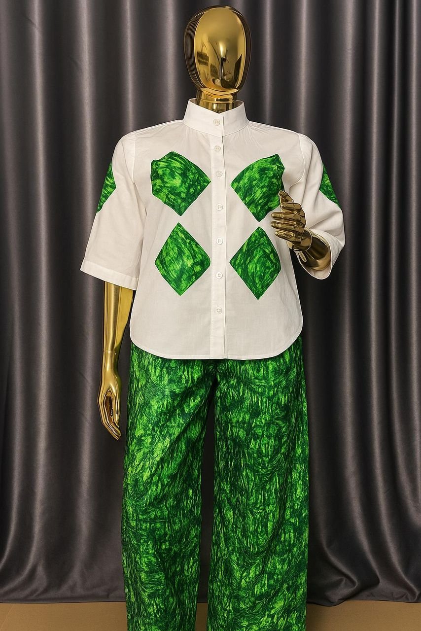 Elegance Emerald Diamond Two-Piece Set